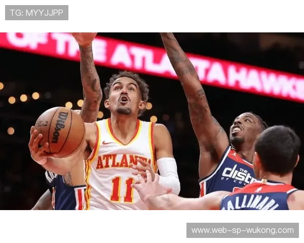 特雷·杨突破拉开差距，关键时刻得分效率优于东契奇