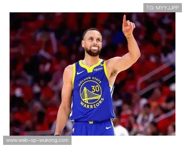 普尔无球跑动为库里拉开空间，较上季提升挡拆效率