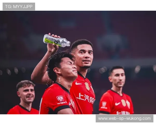 上海海港近期状态起伏不定防线亟需找回稳定性 上海海港近期状态起伏不定防线亟需找回稳定性